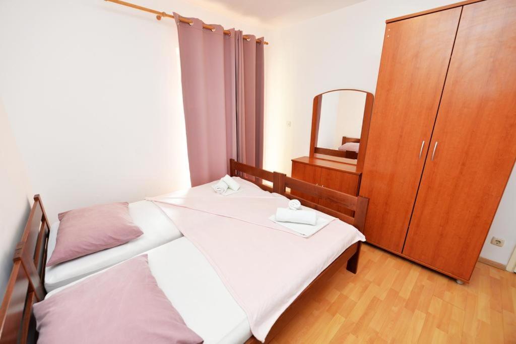 Apartments Rem Novalja Εξωτερικό φωτογραφία