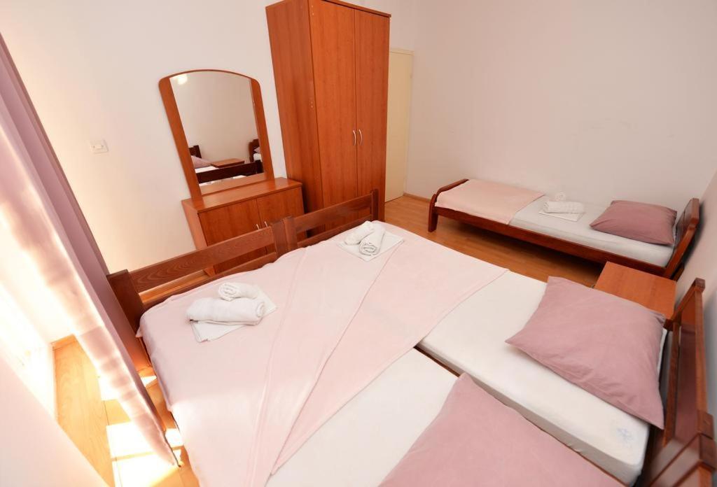 Apartments Rem Novalja Εξωτερικό φωτογραφία